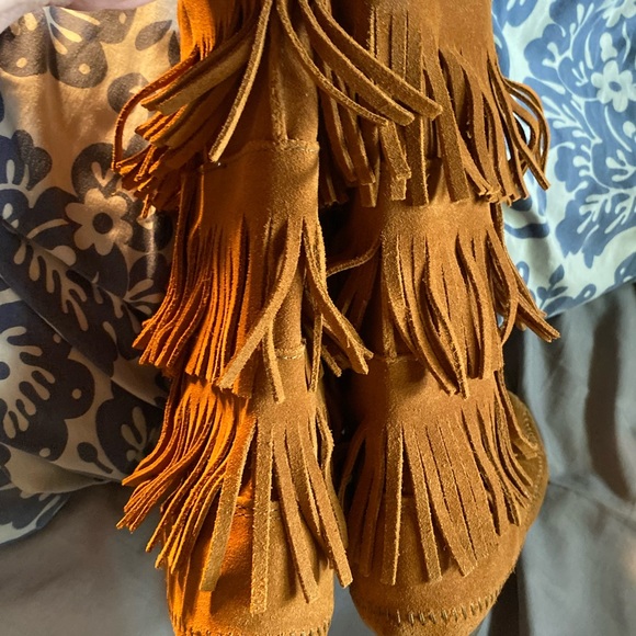 Minnetonka Three-Layer Fringe Calf Suede Boots - Picture 5 of 6